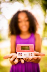 Der Bau eines neuen Hauses ist eine Chance, eine Sache von Anfang an richtig zu machen. Die Förderung durch die Kreditanstalt für Wiederaufbau macht es finanziell möglich, den aktuellen Stand der Technik in den Dienst der Umwelt zu stellen. (#1)