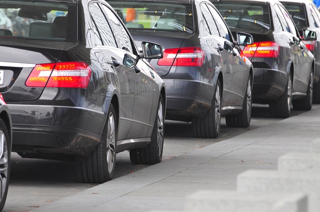 Anstelle der 1 Prozentpauschale kann auch die Fahrtenbuch-Regelung für die Besteuerung von privaten Fahrten mit dem Dienstwagen genutzt werden. (#01)