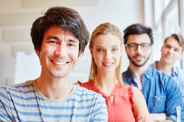 Nach der sogenannten Generation Praktikum, bei der Karriere und Leistung im Vordergrund standen, hat sich die Generation Y entwickelt, die mehr hinterfragt:(#01)