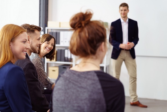 Weiterbildungen und Home Office – all dies sind Zugeständnisse des Personalmanagements an die Mitarbeiter, von denen das Unternehmen profitiert, wenn alles richtig gemacht wird.