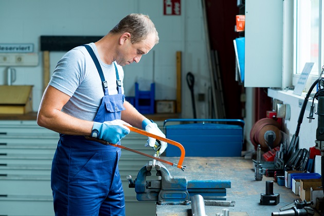 Im Drehbereich eignen sich Präzisions Druckluft Spannfutter speziell für dünnwändige Werkstücke, die nicht deformiert werden dürfen sowie Werkstücke mit einer speziellen Kontur. (#04)