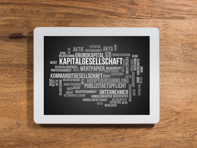 Bei der GmbH & Co. KG handelt es sich um die Kombination aus zwei Unternehmensformen. Sie zählt zu den Kommanditgesellschaften, wobei die Gesellschaft als Komplementär auftritt. Diese Gesellschaftsform bietet vergleichsweise mehr Sicherheit und Handlungsfreiheit. ('#02)