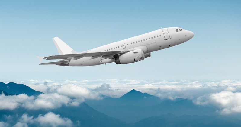 Oft fliegen die Flugzeugeigner ihre Jets auch selbst, wenn es zu einem dienstlichen Termin geht. Von entscheidender Bedeutung ist das Vertrauen der Kunden in den Hersteller. Kunden für große Jets bestehen in erster Linie aus Fractional-Ownership Unternehmen und Unternehmen für Executive Charter und somit gewerblichen Betrieben, die sich auf den Charter von Business Jets konzentrieren. (#03)