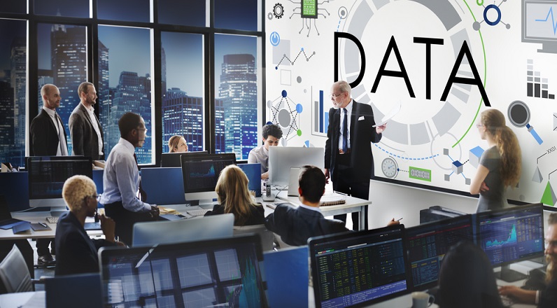 Big Data Analytics dient der Analyse großer Datenvolumina aus unterschiedlichen, unstrukturierten Quellen, um daraus Informationen für die Unternehmensführung abzuleiten. (#01)