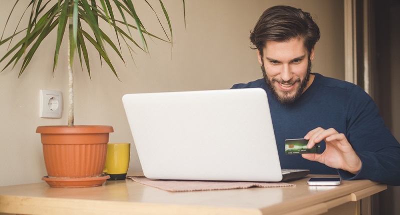 Im Einzelhandel scheint die Digitalisierung langsamer einzusetzen als in anderen Bereichen. Doch auch Einzel- und Großhändler können Nutzen aus den digitalen Prozessen ziehen und diese gewinnbringend einsetzen. (#01)