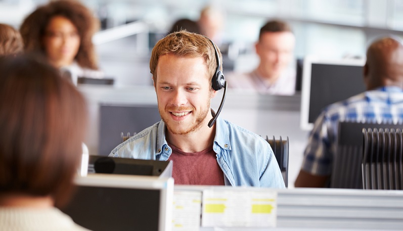 Wenn Sie mit ihrem Gesprächspartner über das Unternehmen reden, lassen Sie sich von ihm erklären, wo genau Probleme aktuell liegen. Möglicherweise muss er dazu erst ein wenig motiviert werden, denn nicht jeder redet leichtfertig über die Probleme, die sich ihm zur Zeit präsentieren. (#03)