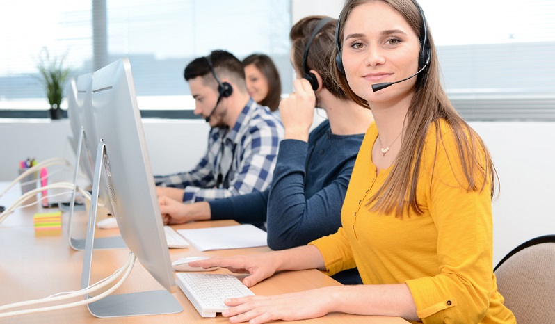 Ob Live-Chat, Social-Media-Accounts oder eine Kundenhotline – eine schnelle und kompetente Beratung muss vorhanden sein. Wird ein bestehendes Problem schnell behoben, verliert es in der Regel umgehend an seinem Negativpotenzial. (#02)