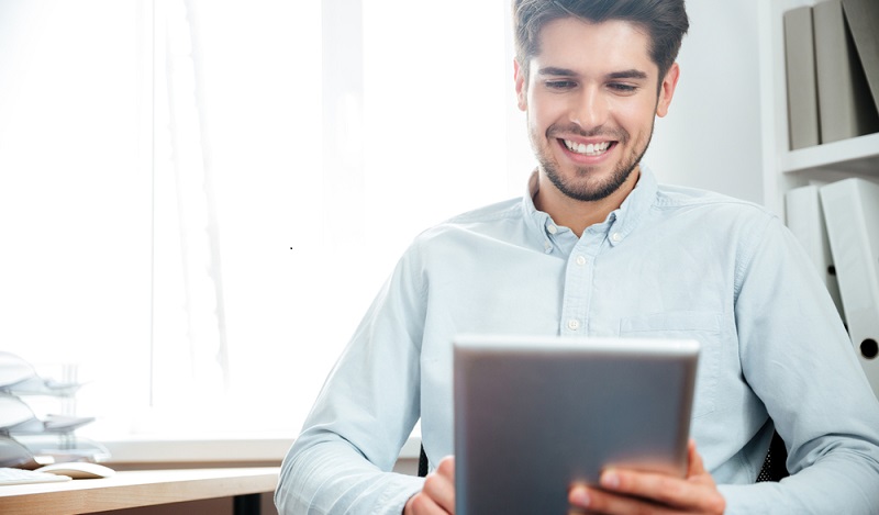 Um als Ausbildungsunternehmen für den Beruf Kaufmann für E-Commerce agieren zu können, muss die Firma bereits im Bereich des Online-Handels tätig sein. (#01)