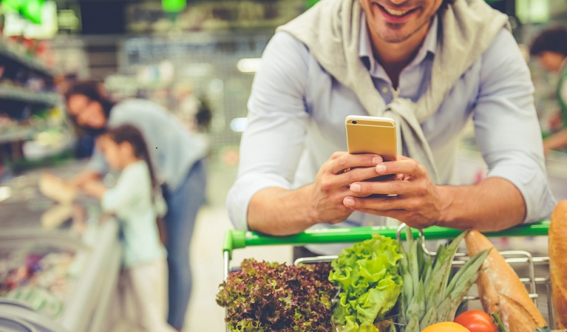 Connected Commerce die Zukunft des Einkaufens. Für viele ist nur schwer vorstellbar, dass ein Kunde und seine Kaufentscheidung zu gleichen Teilen online und offline relevant sind. (#01)