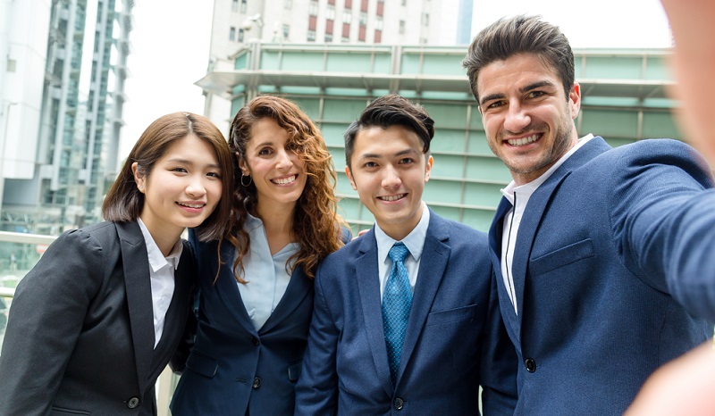 Häufig wird vermutet, dass es einfacher sei, eine Zweigstelle zu gründen als eine Tochtergesellschaft in Form einer GmbH. Ausländische Unternehmen verbinden mit der Option, eine Zweigstelle zu errichten auch die Vermutung, dann nicht in Deutschland steuerpflichtig zu sein.