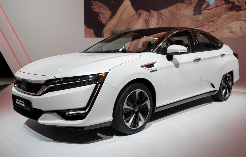 Laut einer Studie von Frost & Sullivan wird China mit zu den Gewinnern in der Automobilindustrie gehören. Asiatische OEMs werden den Markt für Brenstoffzellenfahrzeuge dominieren. Hier im Bild ein Honda Clarity Fuel Cell Car auf dem 87. Internationalen Automobil-Salon in Genf. (#1)