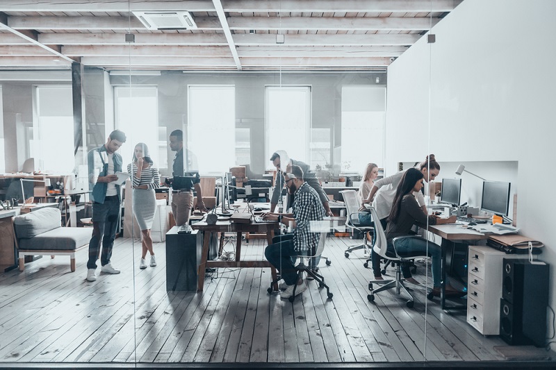 Beispiele sind Arbeitsmittel, die unentgeltlich überlassen werden und zur beruflichen Nutzung eingesetzt werden dürfen. (#01)