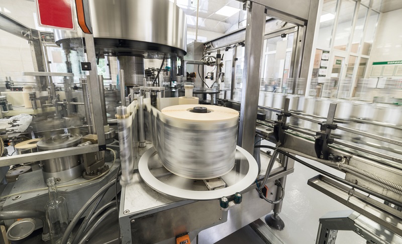 Dank der Versteigerungen kommen auch kleinere Unternehmen aus der Industrie günstig an hochwertige Produktionsanlagen, die sie sich ansonsten nicht leisten können oder die die Liquidität in einer Weise einschränken würden, die nicht vertretbar ist.