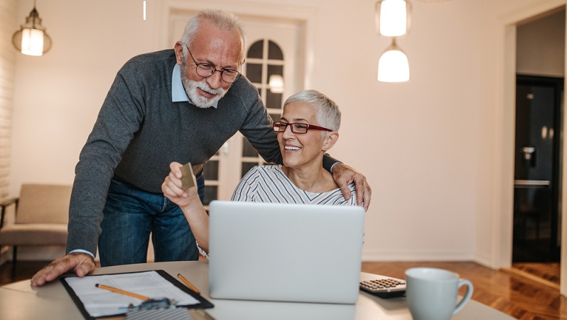 Vorab: egal für welches Betriebsrentenmodell man sich entscheidet, Fakt ist und bleibt, dass Betriebsrenten späterhin versteuert werden müssen. (Fotolizenz-Shutterstock: bbernard_)