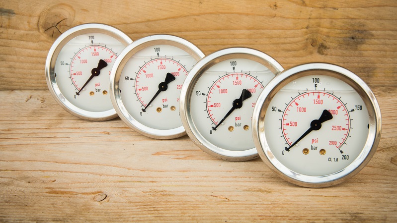 Wir Menschen können über unsere Haut Temperaturunterschiede wahrnehmen. Unsere Sinneszellen merken also, wenn die Umgebungstemperatur fällt oder ansteigt. Dieses Empfinden ist aber stark subjektiv geprägt und unterliegt keiner Skala. ( Foto: Shutterstock- _Xmentoys )