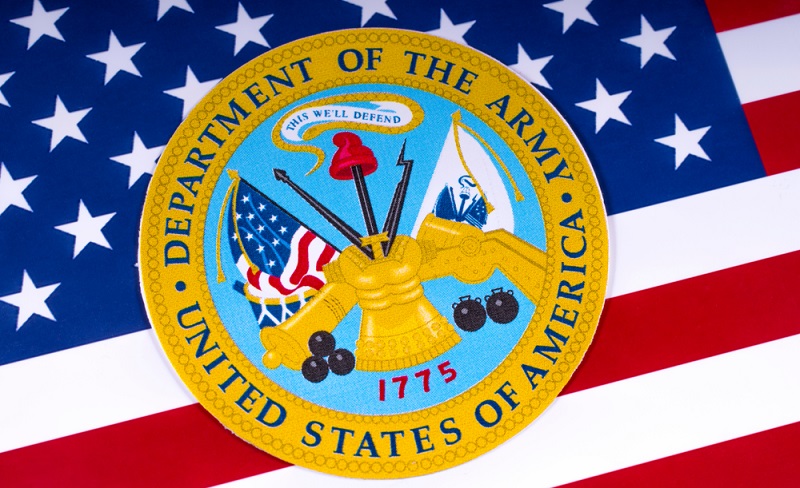 Die verschiedenen Knoten, mit denen das Internet auch seitens des US Department of Defence betrieben wurde, konnten 1983 langsam zusammengeführt werden. ( Foto: Shutterstock-chrisdorney)