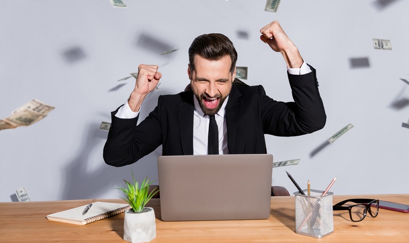 Durch das Umschulden versuchen Unternehmer und Selbstständige nicht einfach nur, an unkomplizierte Kredite zu kommen, sondern sie wollen ihre allgemeine wirtschaftliche Situation bestmöglich verändern. ( Foto: Shutterstock-Roman Samborskyi )