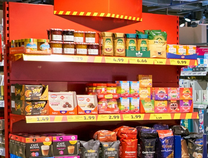 Die Verbundplatzierung von Artikeln aus der Bedarfsbündelung „Frühstück“ ist typisch. (Foto: shutterstock – Sorbis)