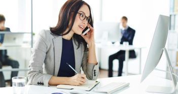 Aufgaben der Sekretärin: Checkliste, Gehalt, Abgrenzung zur Assistentin Aufgaben der Sekretärin: Checkliste, Gehalt, Abgrenzung zur Assistentin ( Foto: Shutterstock-Pressmaster )