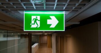 RP-Group: Effiziente Notlichtlösung für jedes Gebäude RP-Group: effiziente Notlichtlösung für jedes Gebäude (Foto: Shutterstock PattyPhoto)