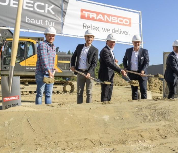 v.l.n.r.: Simon Rommel und Alexander Schöpf (Goldbeck GmbH), (Foto: Transco)