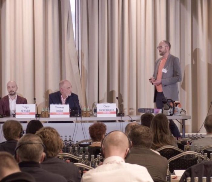 Justin Laird (Apple), Tolga ?ens&ouml;z (VitrA Tile), Thomas Voigt (Foto: Fogra Forschungsinstitut f&uuml;r Medientechnologien e.V.)